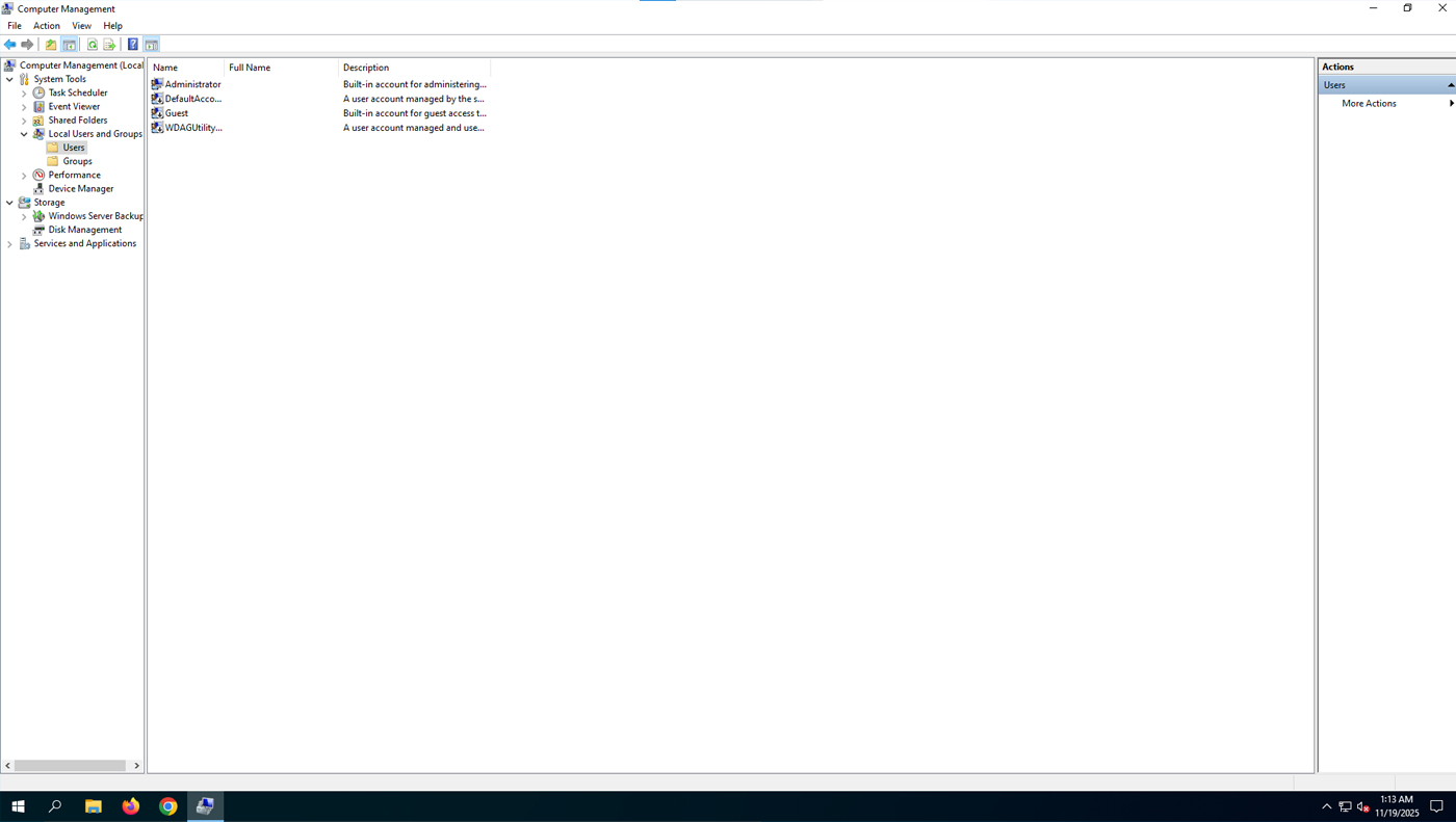 نمای بخش Users در Computer Management